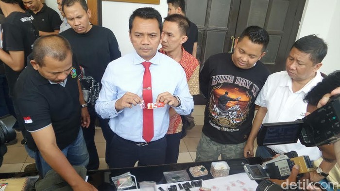 Hati-hati! Sabu Kemasan Bungkus Permen Beredar di Bandung
