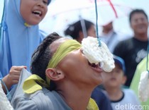 Ini Makna Nasionalisme di Balik Lomba Makan Kerupuk yang Meriah