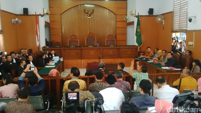 PN Jaksel Gugurkan Permohonan Praperadilan OC Kaligis