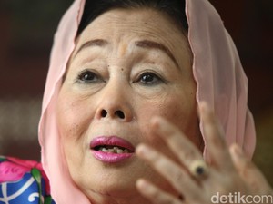 Menyapa Ibu Sinta Nuriyah Sambil Mengenang Gus Dur