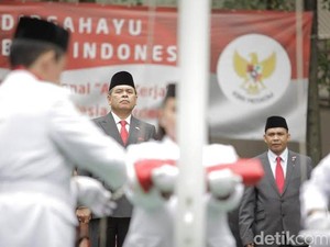 Slogan Ayo Kerja Berkumandang di Moskow