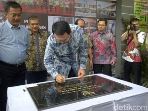 Resmikan Pasar Manggis, Ahok Larang Pedagang Sewakan dan Jual Kios