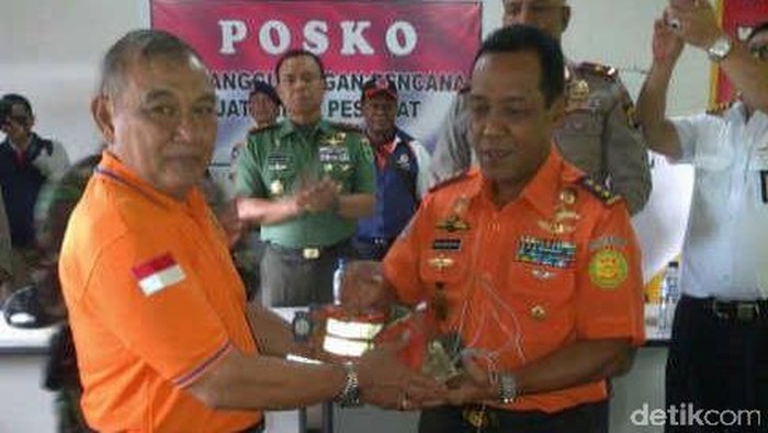 Dibawa Via Jalur Darat, Black Box Trigana Langsung Diserahkan Basarnas ke KNKT