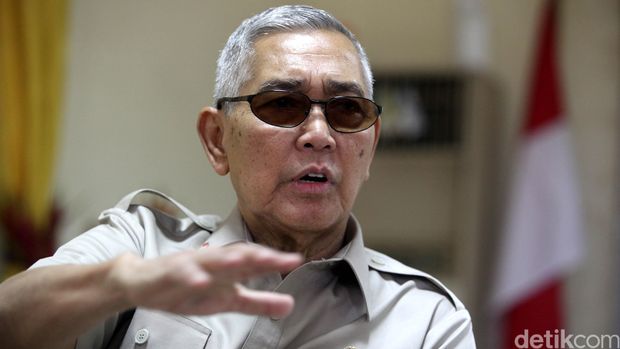 Jenderal TNI (Purn.) Try Sutrisno (lahir di Surabaya, Jawa Timur, 15 November 1935; umur 79 tahun) adalah Wakil Presiden Indonesia ke-6 periode 1993-1998. Rengga Sancaya/detikcom.
