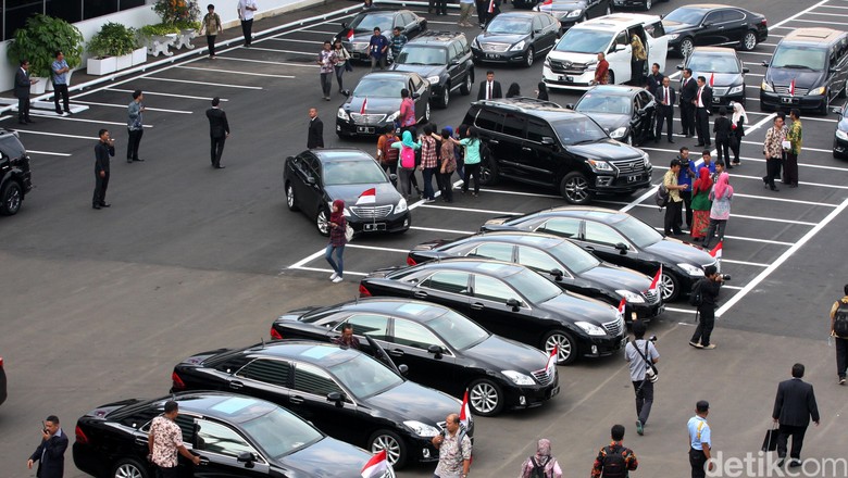 Pemerintah Beli Mobil Dinas Baru untuk Menteri, Anggarannya Rp 147 M Pemerintah Beli Mobil Dinas Baru untuk Menteri, Anggarannya Rp 147 M