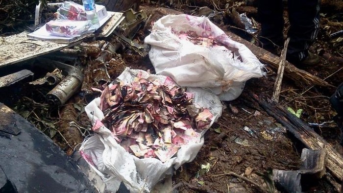 Sedang Dicek, Ini Penampakan Sisa Duit Rp 6,5 M di Pesawat Trigana Air
