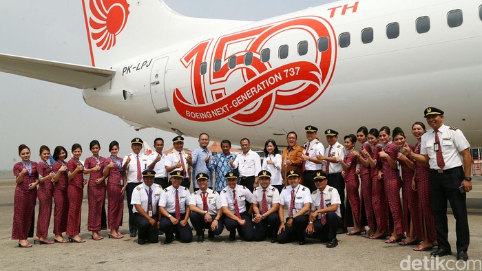 84 Penerbangan Lion Group Dibatalkan Akibat Erupsi Gunung Rinjani