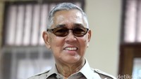 Try Sutrisno merupakan Wakil Presiden Indonesia ke-6. Foto: Rengga Sancaya