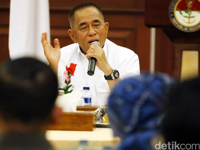 Menhan akan Verifikasi Kasus Bela Negara Ormas di Lebak