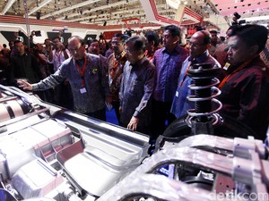 Wapres Jusuf Kalla Buka GIIAS 2016