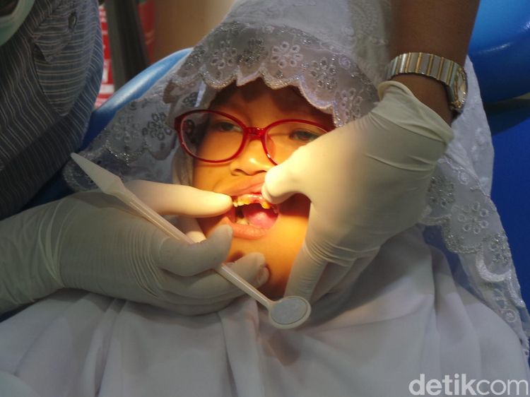 Periksa Gigi Gratis Bareng CT Foundation di Transmart Cempaka Putih