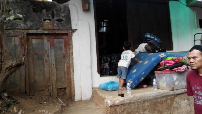 Rusuh Mereda, Denyut Kehidupan di Kp Pulo Kembali Normal dan ini Penampakannya