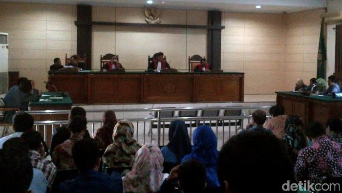 Sengketa Lahan dengan Gubernur Jateng, Klien Yusril Menang