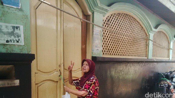 Rencana Pemprov DKI Untuk Musala dan 7 Makam di Kampung Pulo