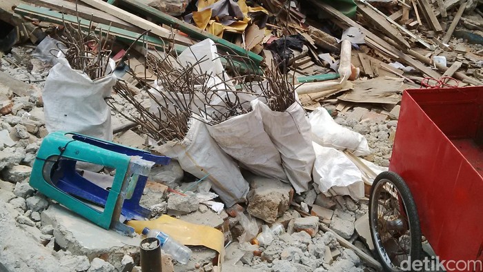 Relokasi Kampung Pulo, Kasatpol PP: Hari ini Tinggal Membereskan Puing