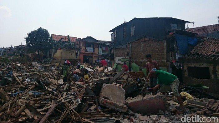 Sempat Diisukan Tak Bisa Roboh, Rumah Hajah Nani Kini Rata dengan Tanah