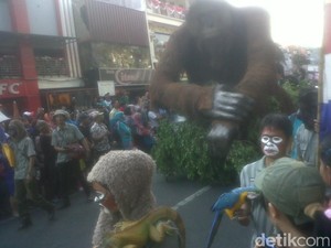 Pawai Kemerdekaan di Yogya, Ada Korban Erupsi Merapi dan Kingkong Raksasa