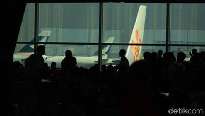 Selundupkan Ribuan iPhone, Ini Akhir Karier 5 PNS Bea Cukai Bandara