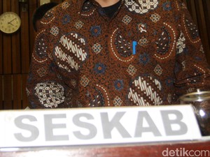 Risma Tak Ada Lawan, Istana Isyaratkan Tak Akan Keluarkan Perppu