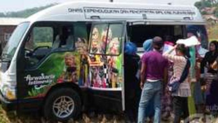 Bisa Dicontoh Daerah Lain, di Purwakarta Ada Pelayanan KTP dan Akte Lahir Keliling