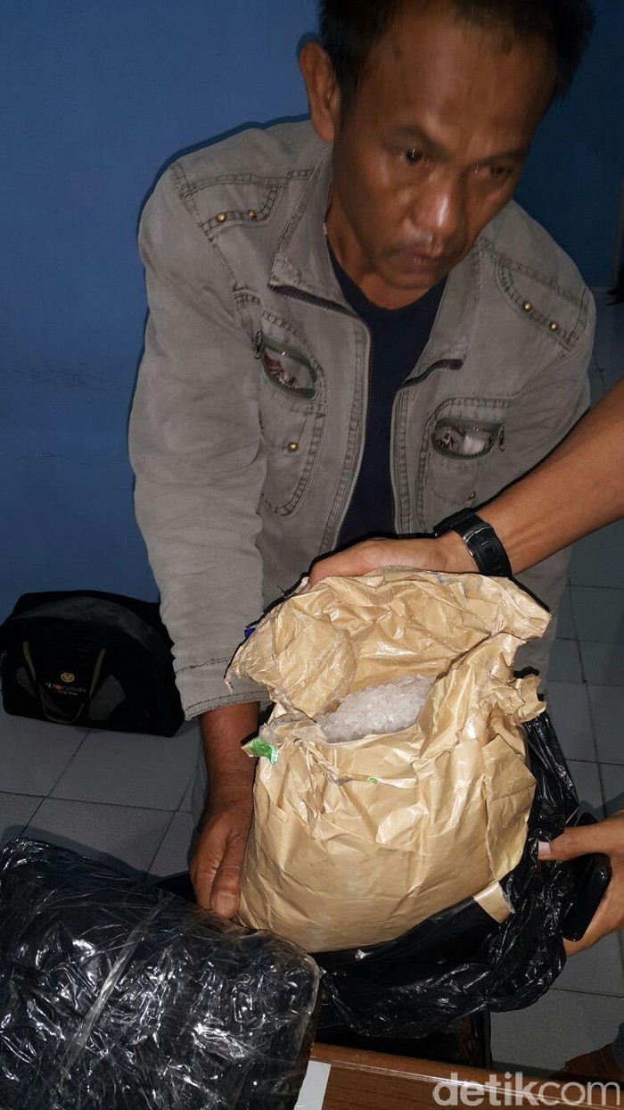BNNP Kalsel Tangkap Seorang Pria Pembawa Sabu 6 Kg