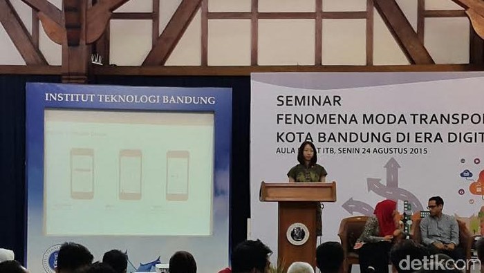 Pengelola Taksi Uber Mengaku Dipingpong Saat Proses Izin