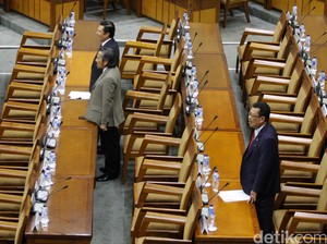 Banyak Bangku Kosong di Paripurna DPR Bahas Pansus Pelindo II