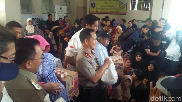Kapolda Metro Sambangi Rusun Jatinegara, Tinjau Warga Kampung Pulo