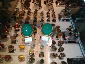 Booming Akik Boleh Meredup, Tapi Batu Bacan di DPR ini Harganya Rp 150 Juta