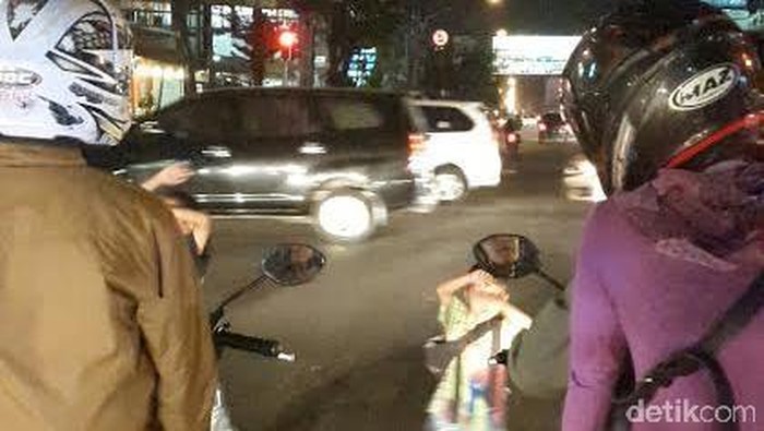 Kang Emil, Ada Anak Kecil Joget di Tengah Jalan Minta Uang Tiap Malam