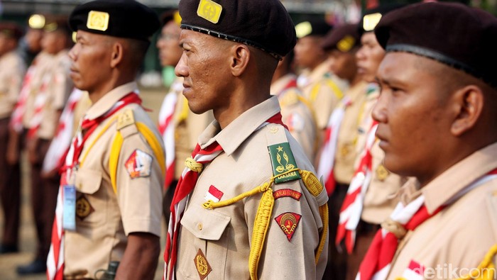 Ratusan narapidana dapat menghirup udara bebas selama 3 hari, dari 25 sampai 27 Agustus 2015. Para warga binaan dari lembaga pemasyarakatan (lapas), rumah tahanan (rutan), dan lembaga pembinaan khusus anak (LPKA) ini mengikuti Jambore Pramuka yang berlangsung di perkemahan Cibubur, Jakarta Timur. Yuk kita intip serunya kegiatan para napi ikuti Jambora Pramuka. Rengga Sancaya/detikcom.