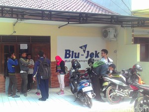 Satu Lagi Muncul di Bisnis Ojek Online, Blu-Jek Resmi Diluncurkan