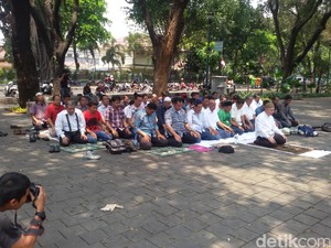 Gelar Aksi di Depan Rumah Gubernur DKI, Ini Misi Gerakan #LawanAhok