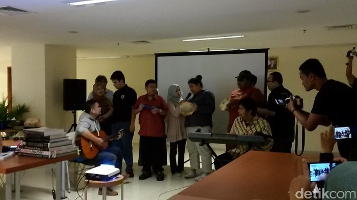 Latihan Fokus, Lima Anak Berkebutuhan Khusus Ini Nge-Band