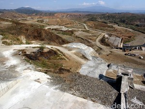 Penggenangan Waduk Jatigede, Minggu Ini Warga Cipaku Siap Kosongkan Desa