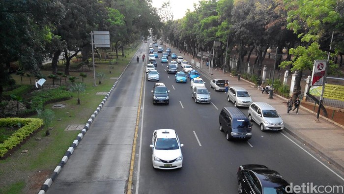 Demo Usai, Lalin Jl Medan Merdeka Barat Kembali Dibuka