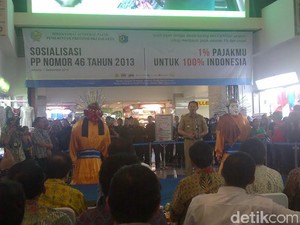 Ahok: Banyak Pedagang Tanah Abang Nggak Punya NPWP karena Takut