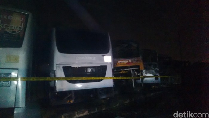 Kebakaran di Pool Rawa Buaya, PT Trans Batavia: 18 Bus Terbakar