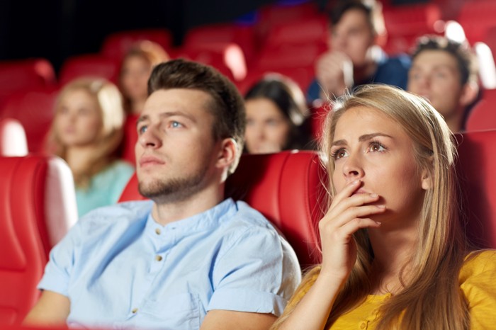 ilustrasi nonton bioskop