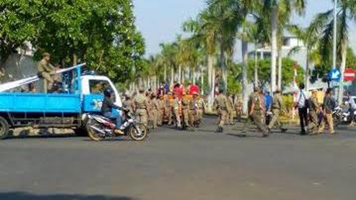 Warga Permata Buana Beberkan Alasan Menolak Buka Akses ke SMP Springfield