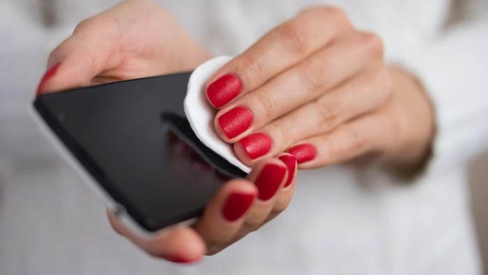 Cara-cara Lindungi Diri dari Paparan Kuman yang Dinilai Sia-sia