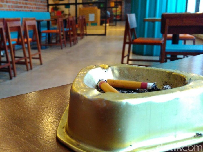 Prancis Turunkan Jumlah Perokok, Trennya Pindah ke Negara Berkembang