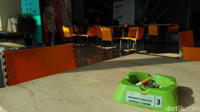 Banyak Versi Cerita Pengusiran oleh Perokok di Mal, Ely Tak Ambil Pusing