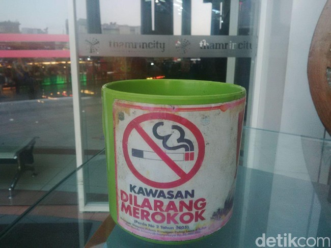 Saran Pembaca untuk Tertibkan Perokok Bandel di Mal