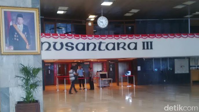 Karpet Merah di Gedung Nusantara III DPR Akhirnya Digulung