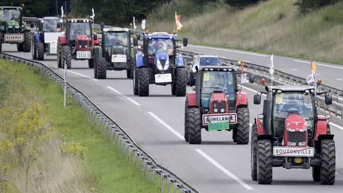Korupsi Pengadaan Traktor, 2 Pejabat dan 4 Dirut Dijebloskan ke Penjara
