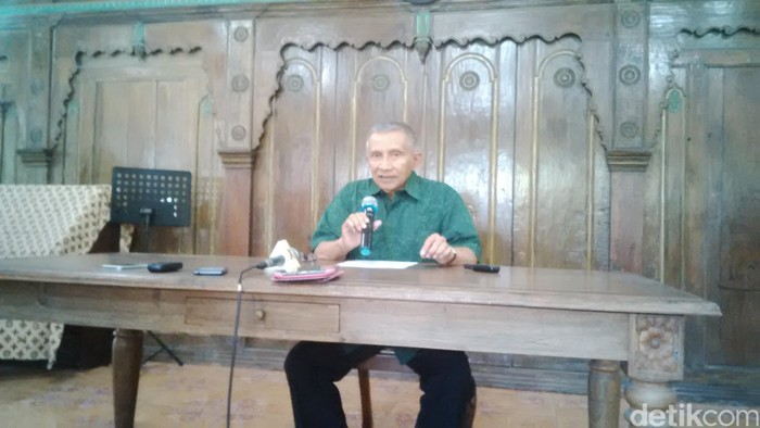 Amien Rais Hadiri Pertemuan KMP Soal RAPBN 2016