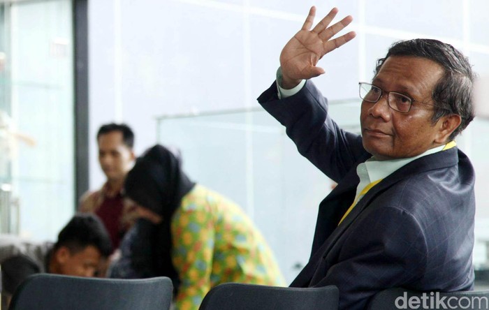 Komentari Kasus IPDN Pukuli Akmil, Mahfud MD: Bela Negara Masih Lemah