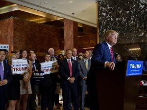 PDIP Desak MKD Usut Motif Pimpinan DPR Hadiri Kampanye Donald Trump