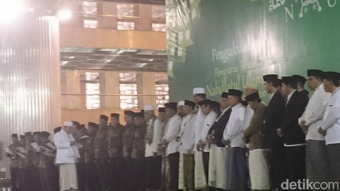 Rais Aam Kukuhkan Kepengurusan PBNU 2015-2020 Pimpinan Said Aqil